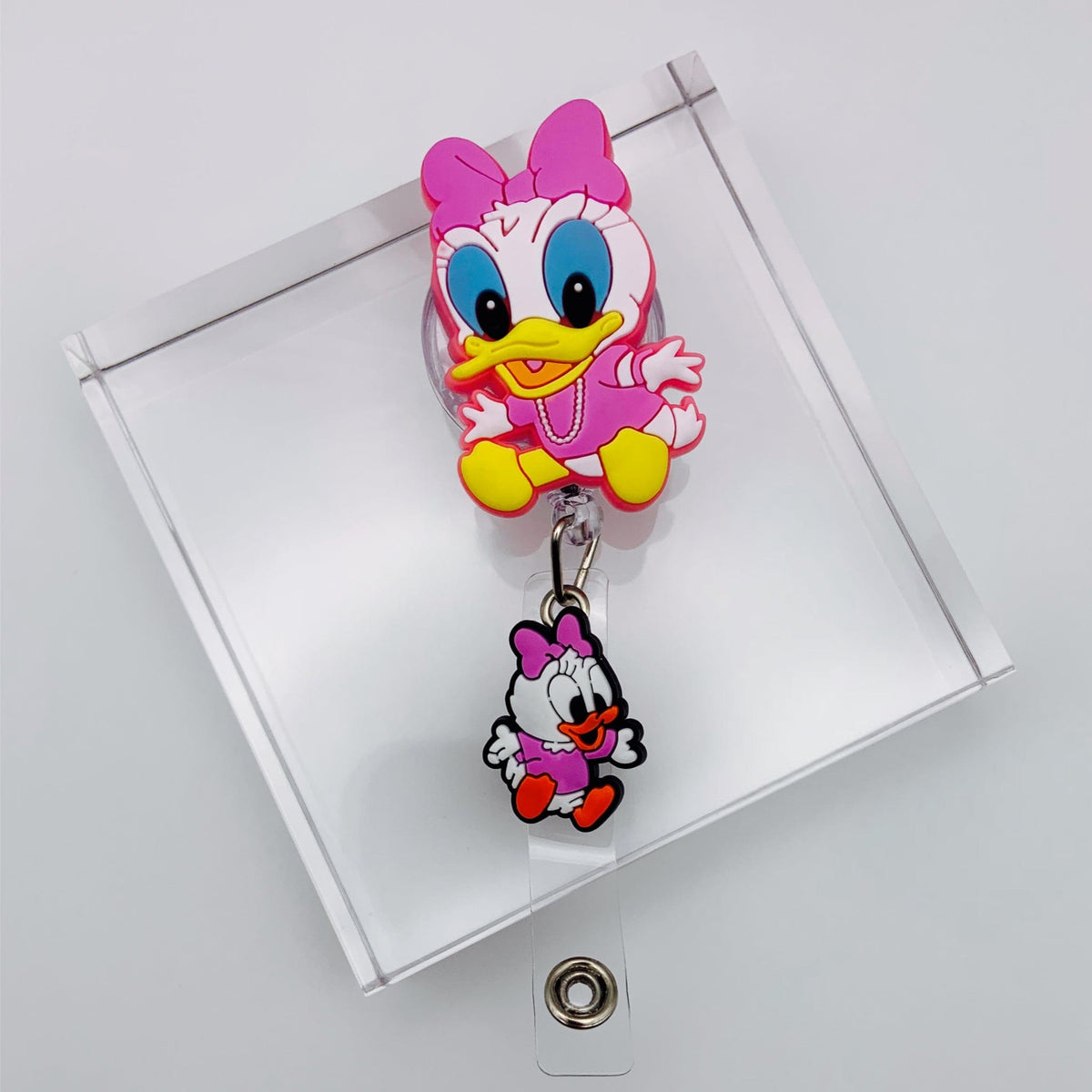 Bow Duck Badge Holder with Retractable Reel